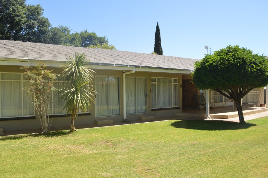 Commercial Property for Sale in Irene Park North West